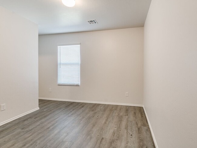 Building Photo - *Pre-leasing* Four Bedroom | Two and a Hal...