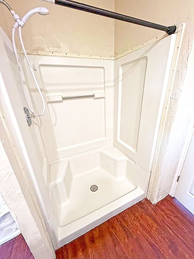 Building Photo - Beautiful 4 Bedroom 2 Bath manufactured home in Rhome Texas on 2 acres.