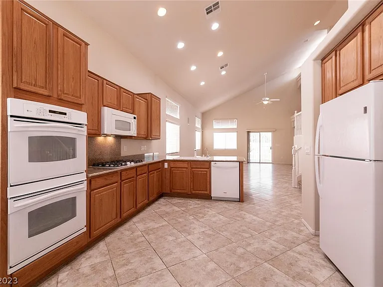 Building Photo - 7856 Tolberts Mill Dr