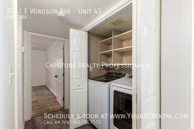 Building Photo - 5402 E Windsor Ave