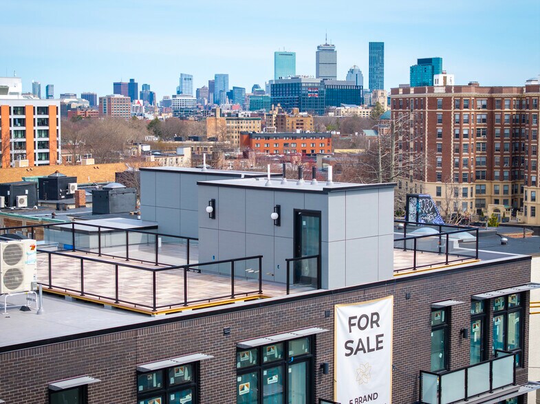 Building Photo - 14 Green St