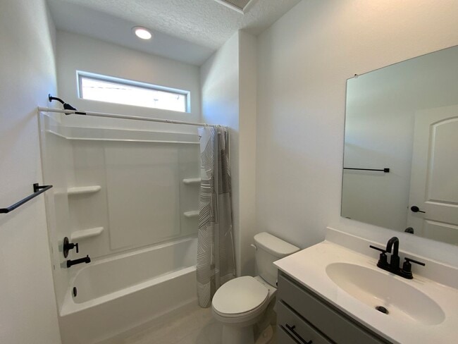 Building Photo - 3 Bedroom Single Story New Build in Mesa Del Sol Near Netflix Studios!