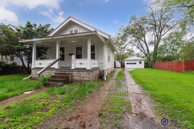 Building Photo - 2027 Berkshire Pl