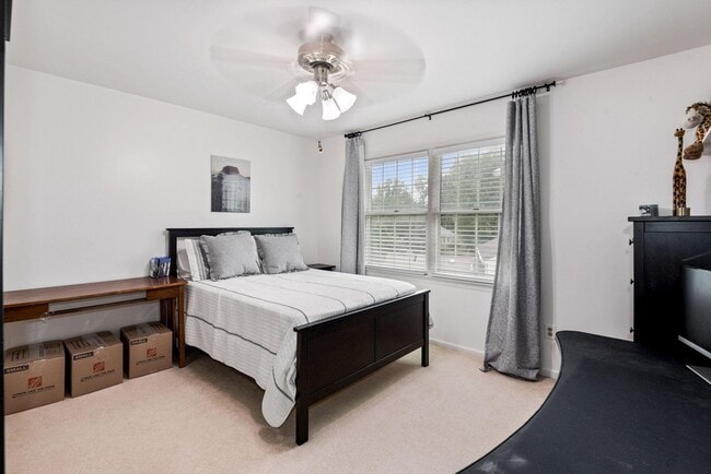 Building Photo - 2131 Silentree Dr