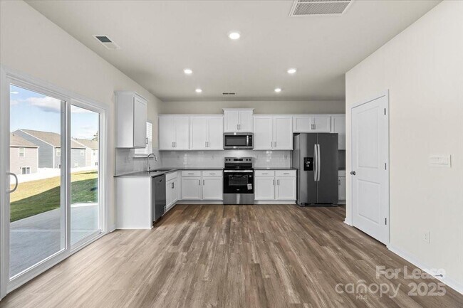 Building Photo - 1339 37th Ave Lane NE