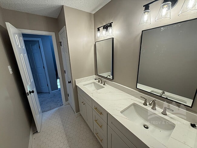 Building Photo - Welcome to your dream home in the heart of...