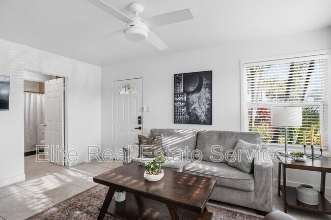 Building Photo - 2606 Juan St