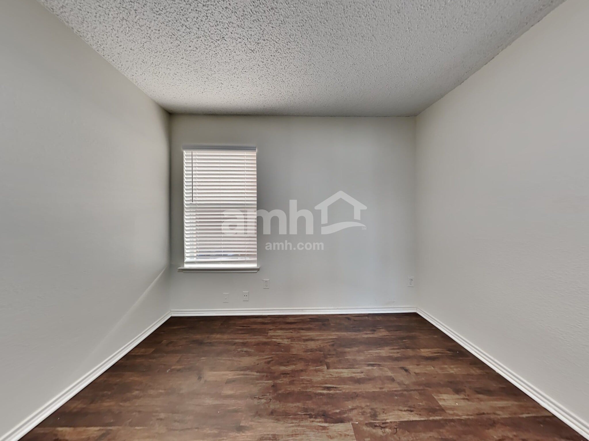 Building Photo - 8629 Garden Springs Dr