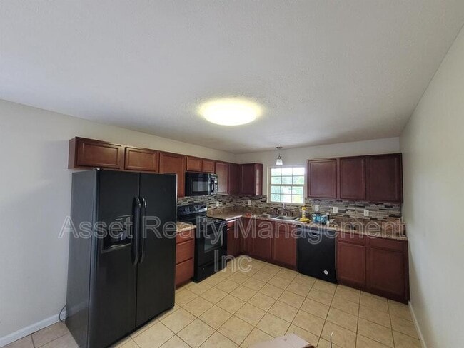 Building Photo - 2013 Paris Rd