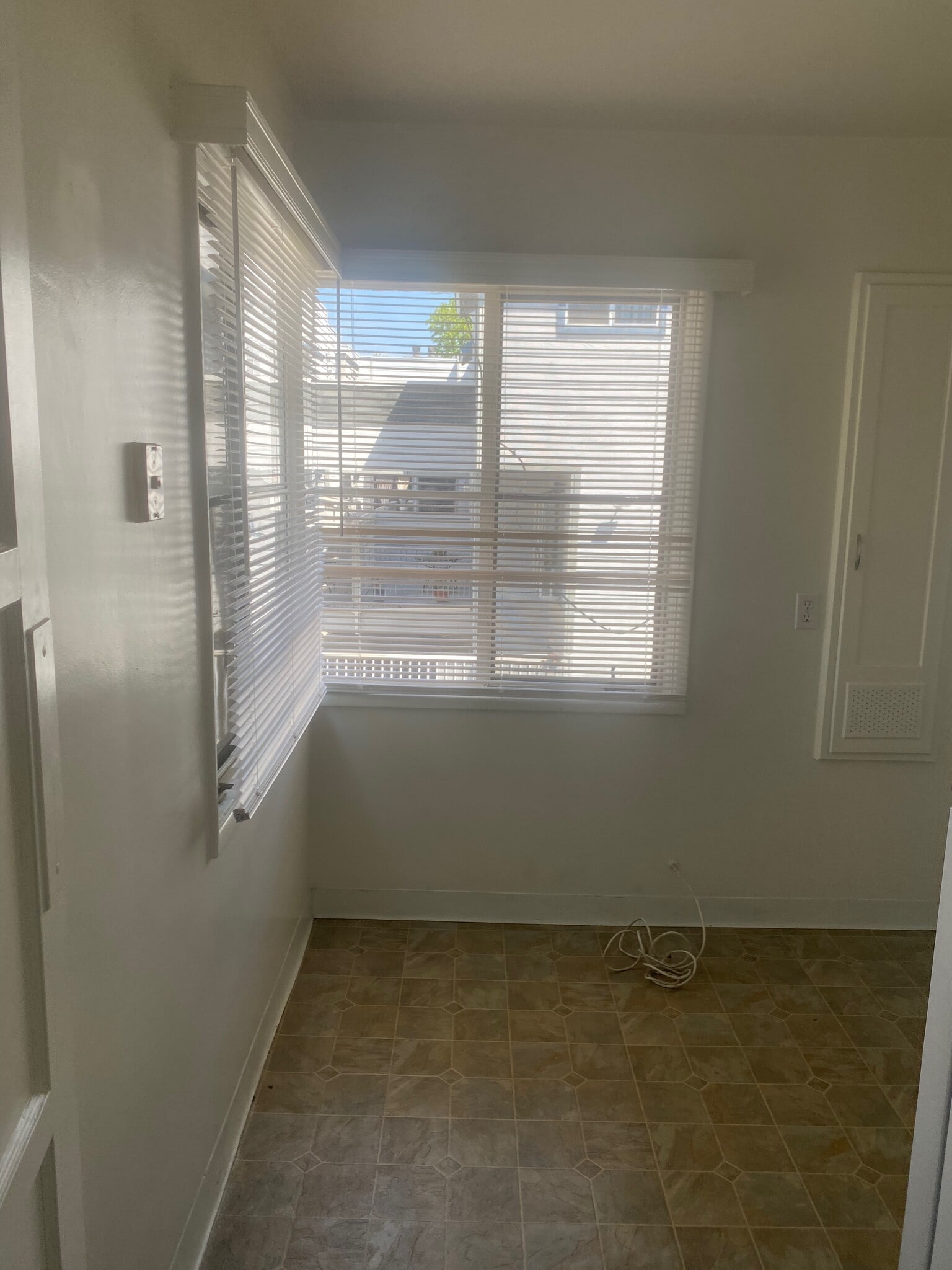 Building Photo - 1112 Fremont Ave