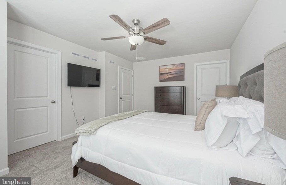 Building Photo - 321 Mazzeo Dr