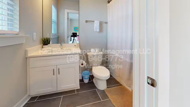 Building Photo - 4122 Salient St