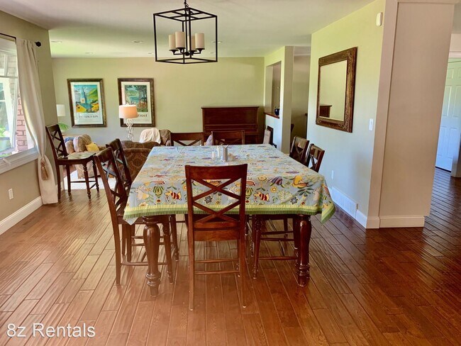 Building Photo - 4 br, 3 bath House - 6942 Roaring Fork Trail