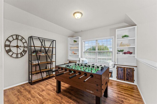 Building Photo - 9415 Vista Falls Ct