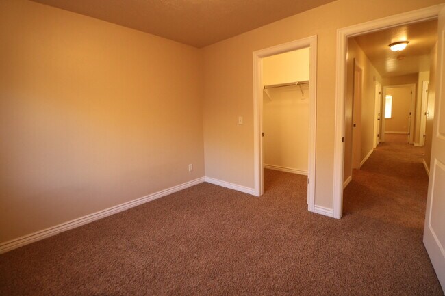 Building Photo - Traverse Mountain Home