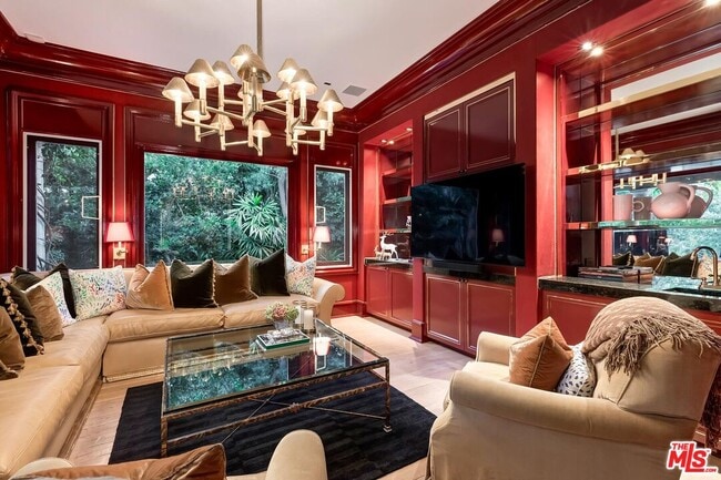 Building Photo - 2353 Bowmont Dr