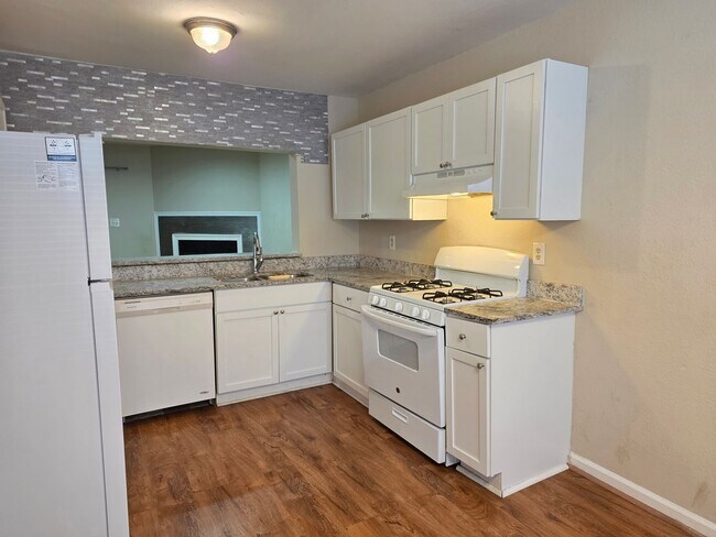 Building Photo - 1225 Oakplace Dr SW