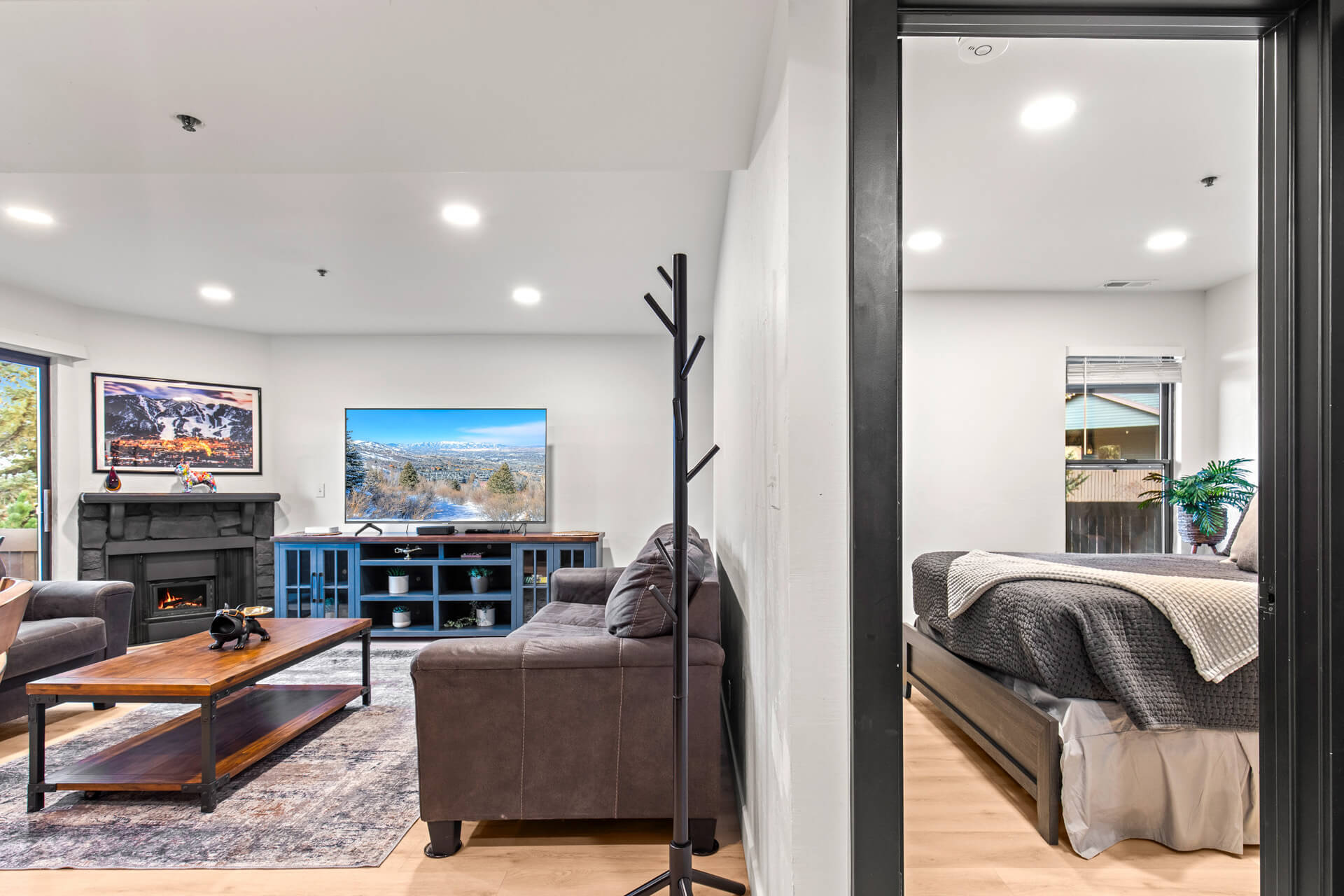 Building Photo - 6851 N 2200 W