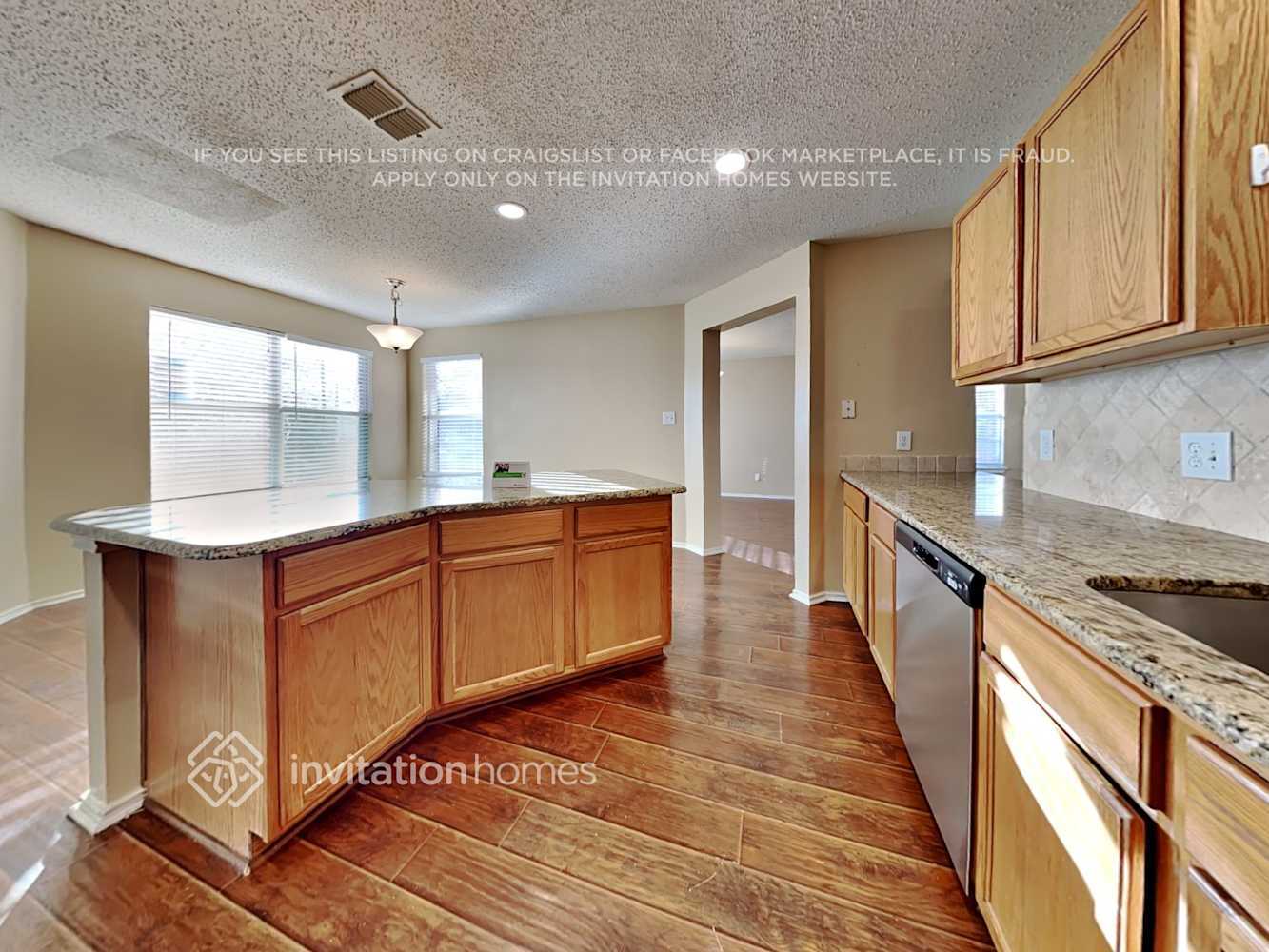 Building Photo - 2100 Collington Dr