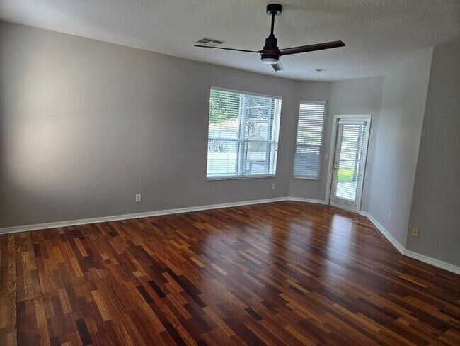 Building Photo - Beautiful 4 Bed 3 Bath Home in Sanford!