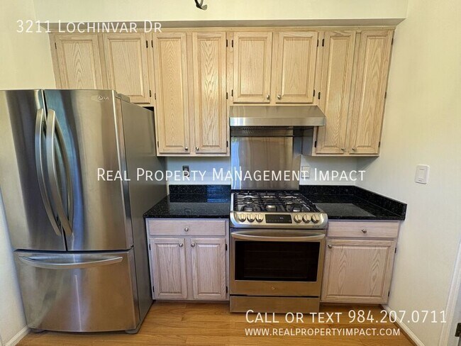 Building Photo - 3211 Lochinvar Dr