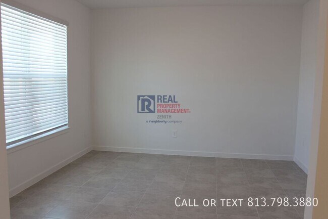 Building Photo - 11225 Sycamore Glen Loop