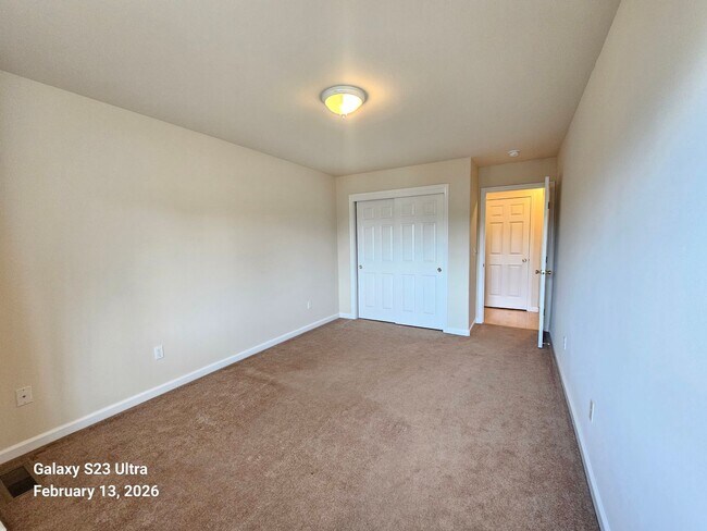 Building Photo - 13019creststreet.is4lease.com