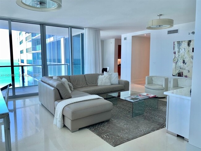 Building Photo - 3101 S Ocean Dr