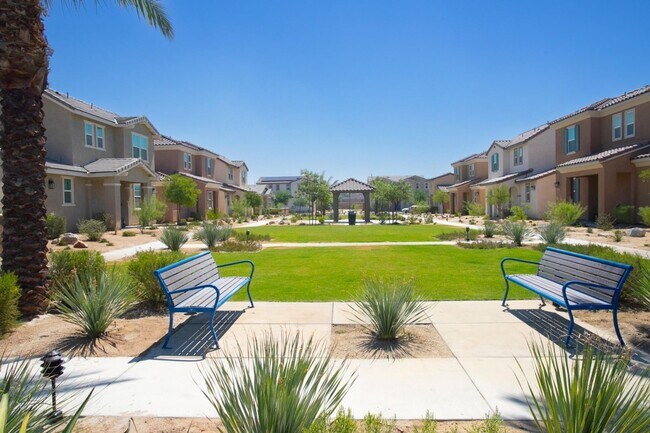 Building Photo - AVAILABLE NOW! GORGEOUS 3 BED / 2.5 BATH in Campanile in Cathedral City!