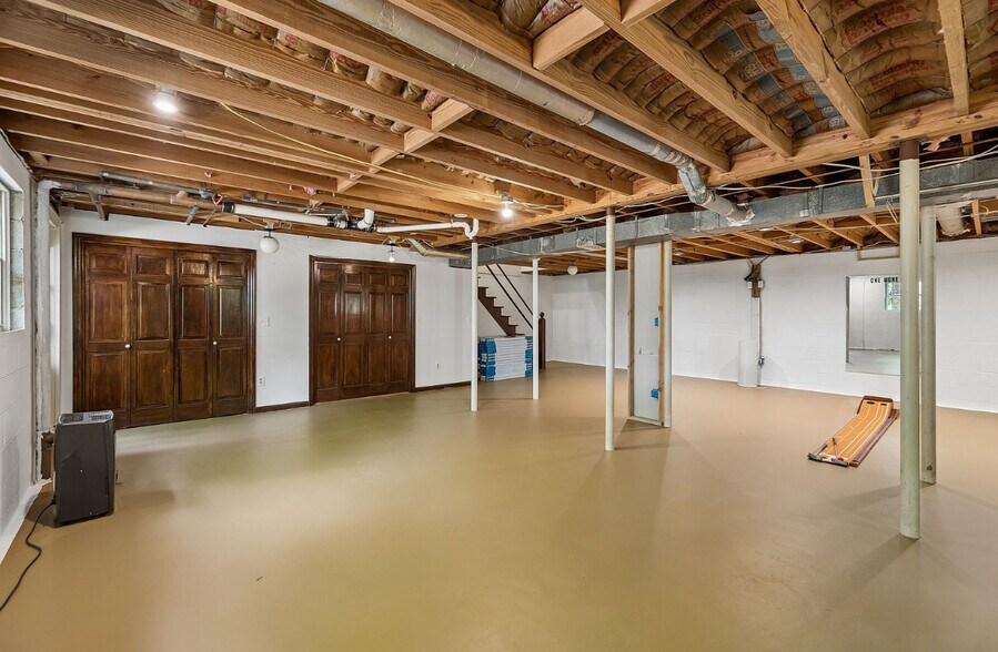 Building Photo - 1216 King Arthur Rd
