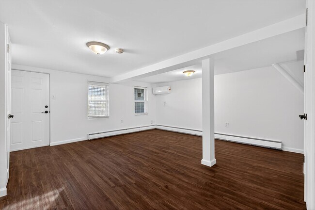 Building Photo - 104 McAdoo Ave