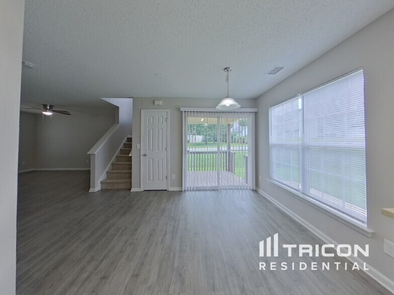 Building Photo - 5203 Holbert Cir