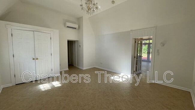 Building Photo - 10130 Blake Ln