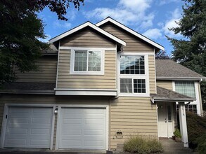 Building Photo - ? Charming 3BR/2.5BA Home in Kirkland, WA ?
