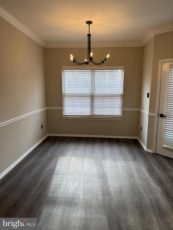 Building Photo - 6132 White Marble Ct