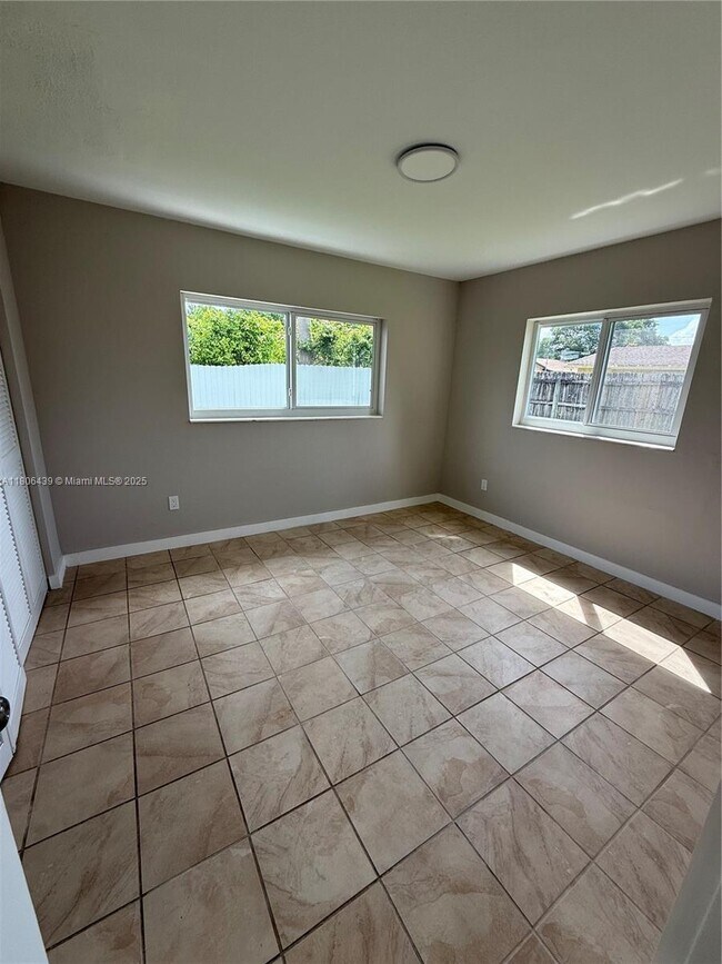 Building Photo - 19433 SW 103rd Ct