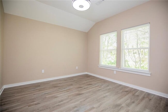 Building Photo - 8271 Elm Ln