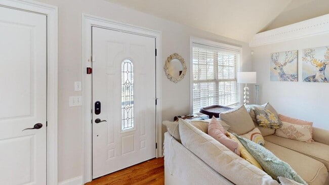 Building Photo - 9316 Shingle Oak Dr