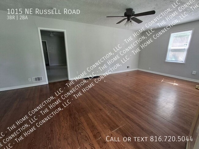 Building Photo - 1015 NE Russell Rd.