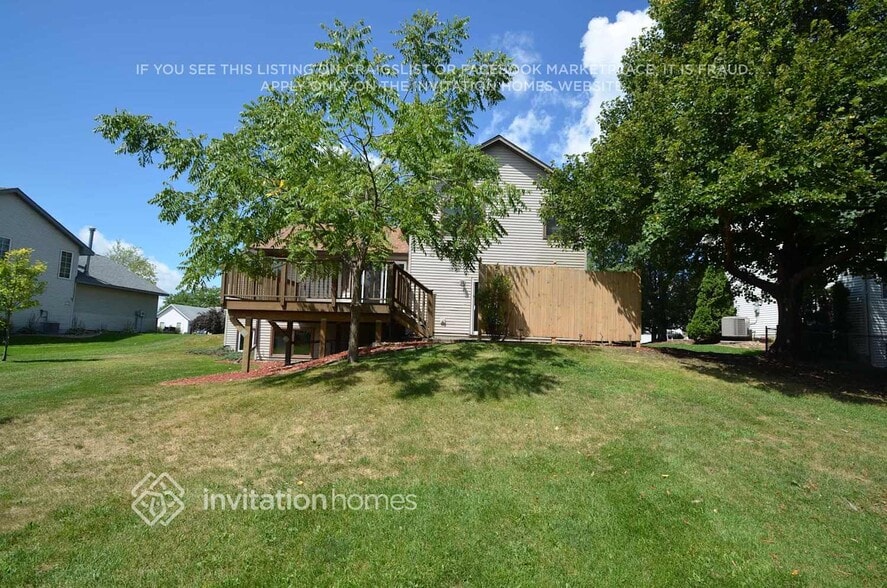 Building Photo - 15684 Cumberland Ave W
