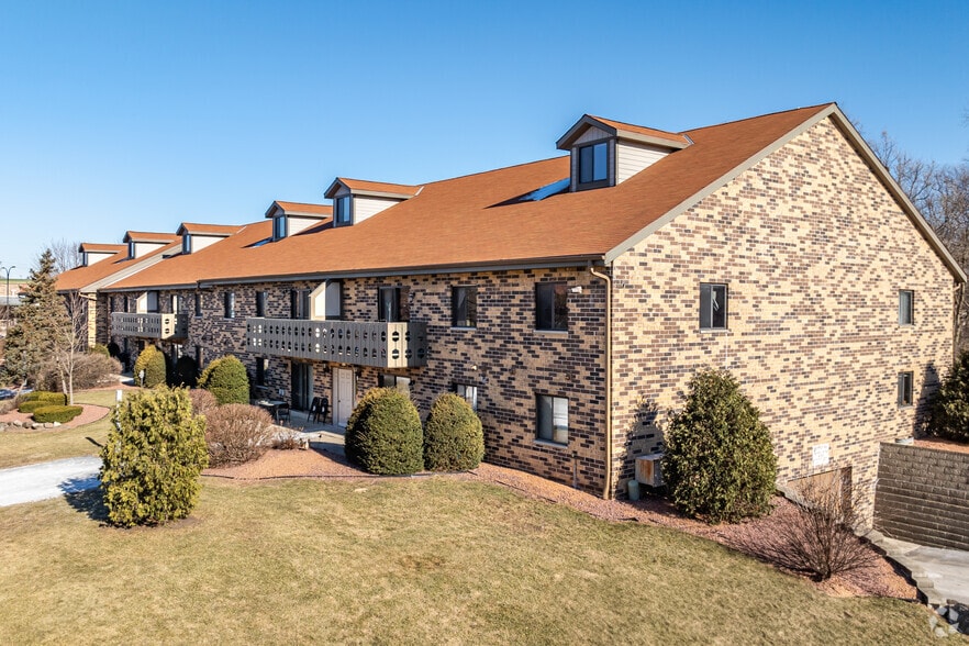 Building Photo - Greenfield Park Apartments