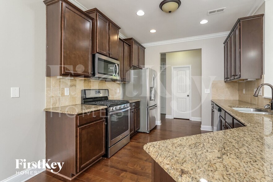 Building Photo - 1651 Ashmead Ln