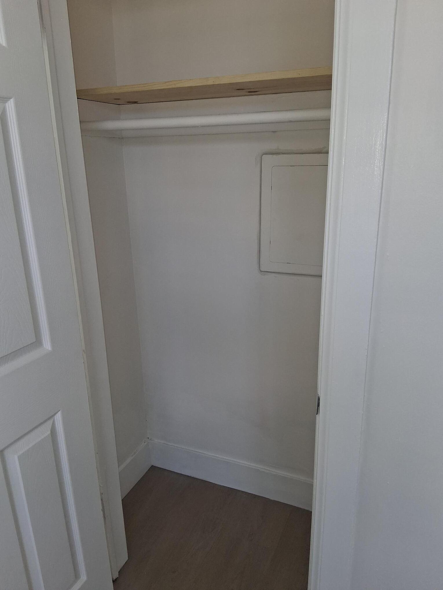 Building Photo - 6250 S Van Ness Ave