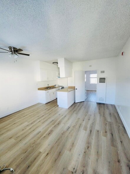 Unit 78 - Zelzah Avenue Apartments