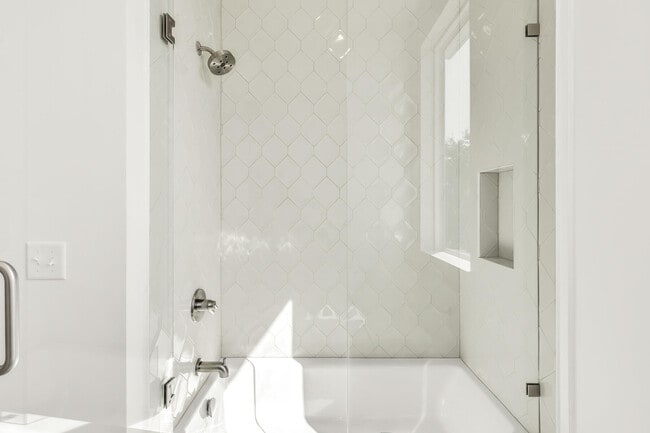 Building Photo - 28 Windsor Ct