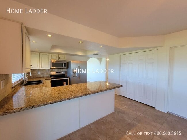 Building Photo - 16336 E Bainbridge Ave