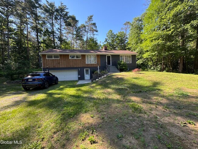 Building Photo - 4264 NY-50