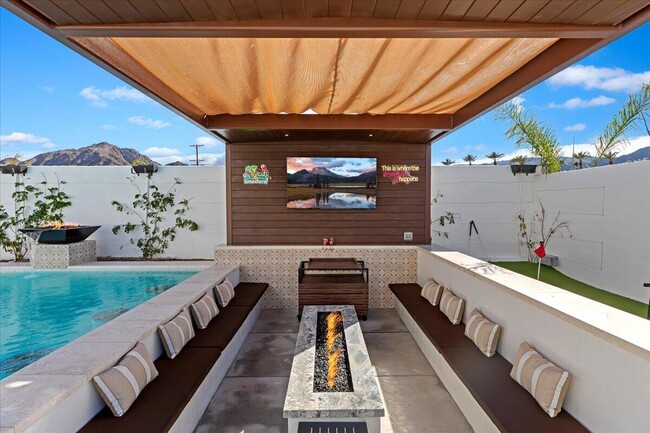 Building Photo - 51120 Avenida Navarro