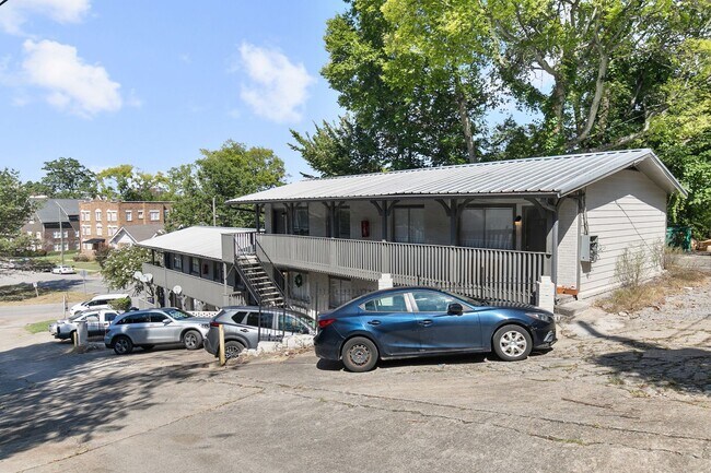 Interior Photo - The Bend