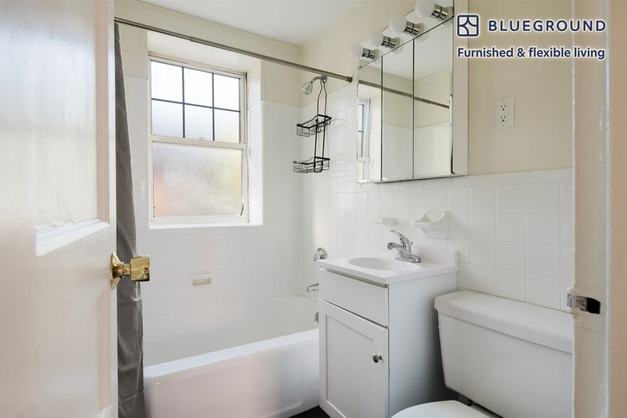 Building Photo - 270 Harvard St